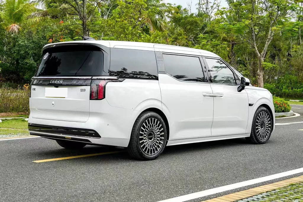 116kWh Lithium Battery Luxury EV Car ZEEKR 009 MPV 5 Door 6 Seats