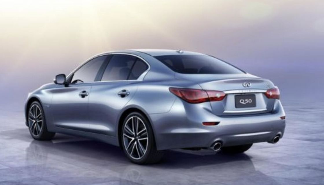 5 Passengers Luxury EV Car Middle Large Size Infiniti Q50 Ev 300HP