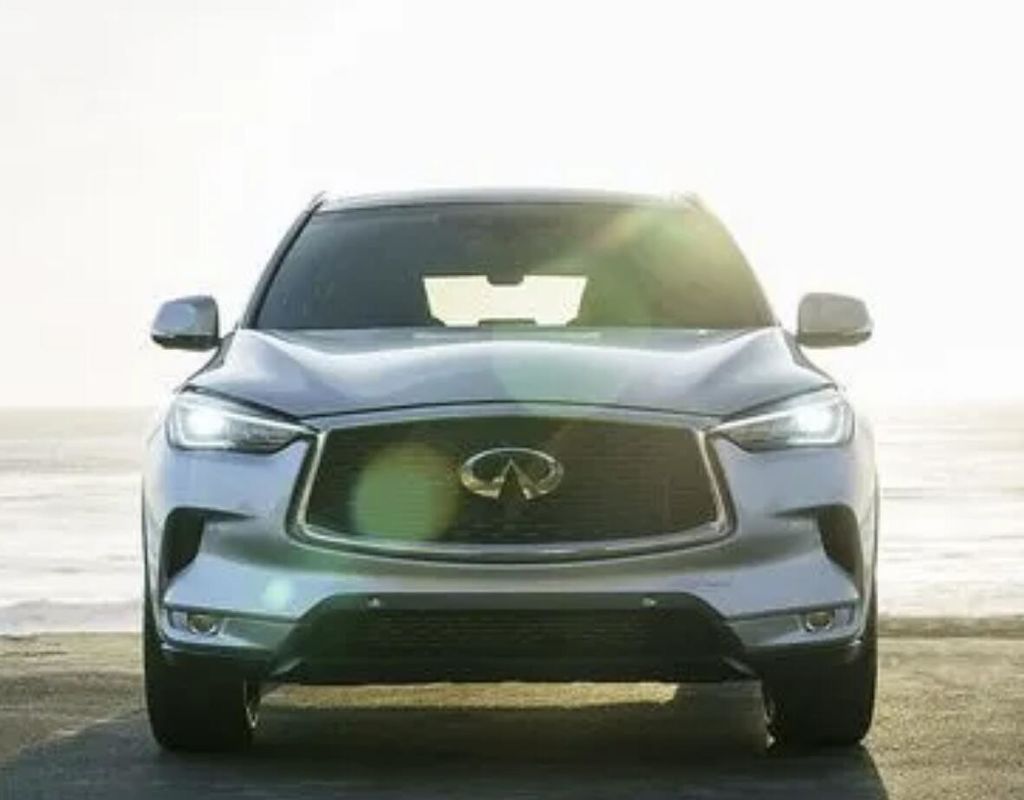 Comfortable Infiniti QX50 Luxury EV Car Five Seater SUV Stylish Design