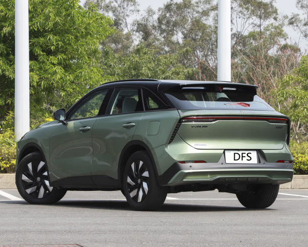 Trendy Venucia V Online 5 Seater Hybrid Cars 97kW For Optimal Performance